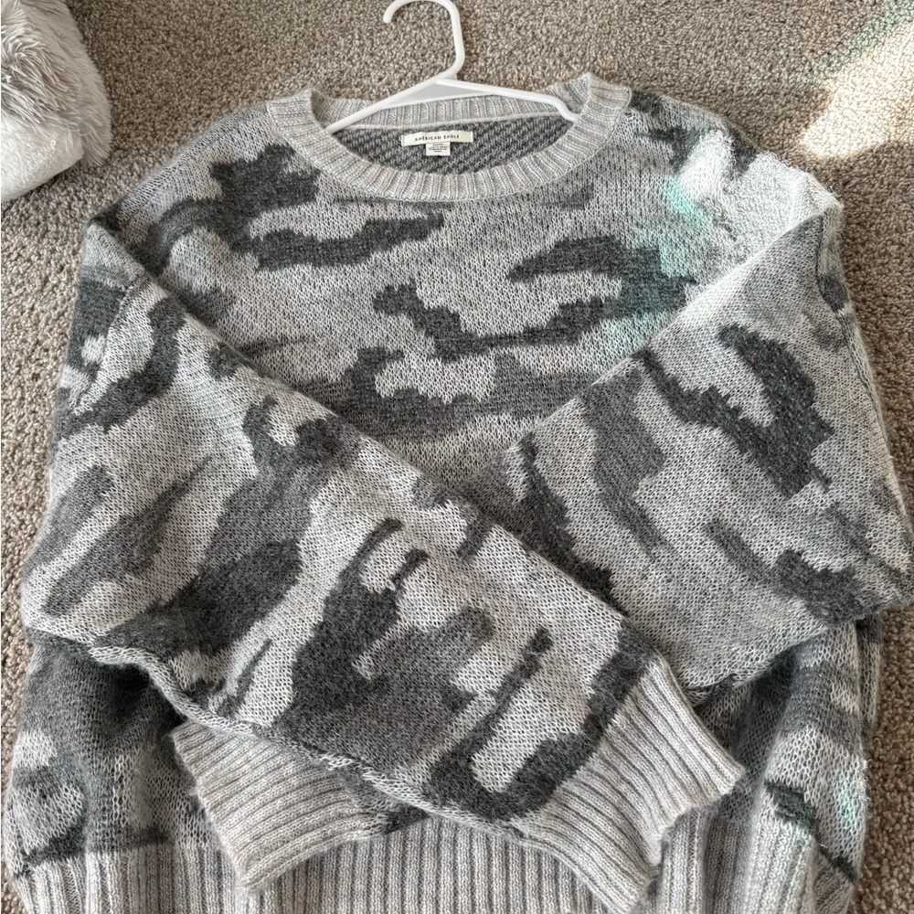 American Eagle Outfitters Gray Patterned Sweater